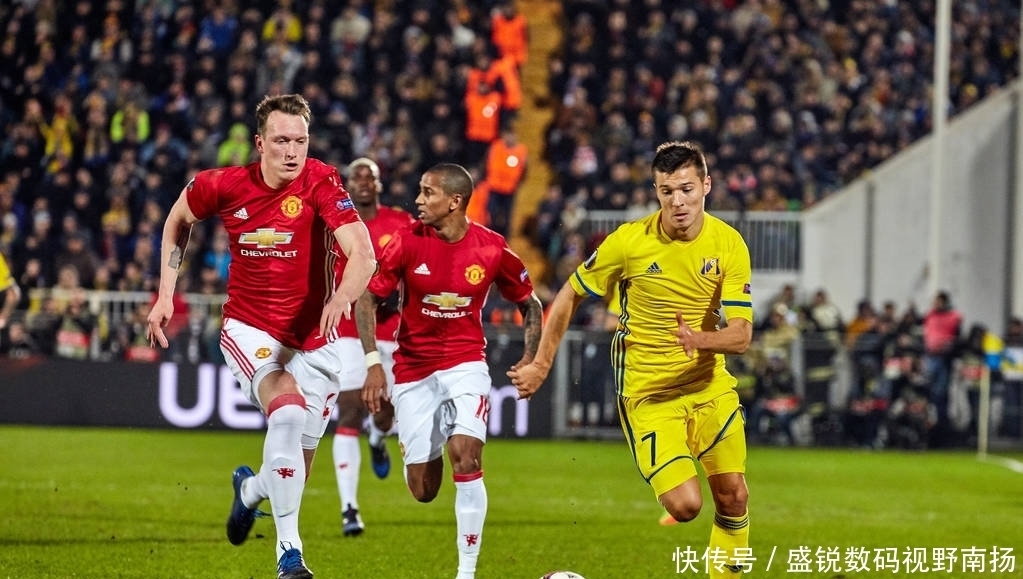 每位球员都 每位球员都